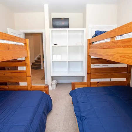 Pi187, Right On The Beach- Oceanfront, 8 Brs, Ocean Vws, Elev, Pool, Pool Table, Priv Beach Access